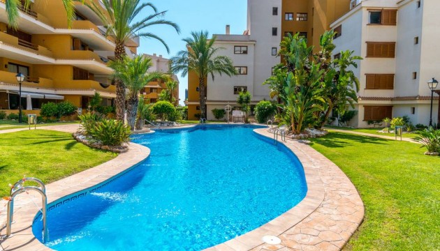 Перепродажа - Квартира - Orihuela Costa - Punta Prima