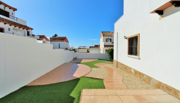 Resale - Detached Villa - Orihuela Costa - Villamartín