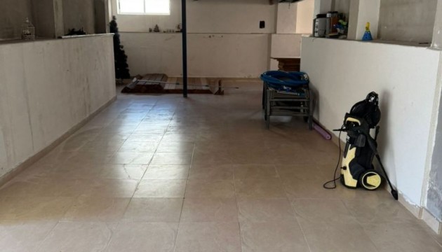 Перепродажа - отдельная вилла - Torrevieja