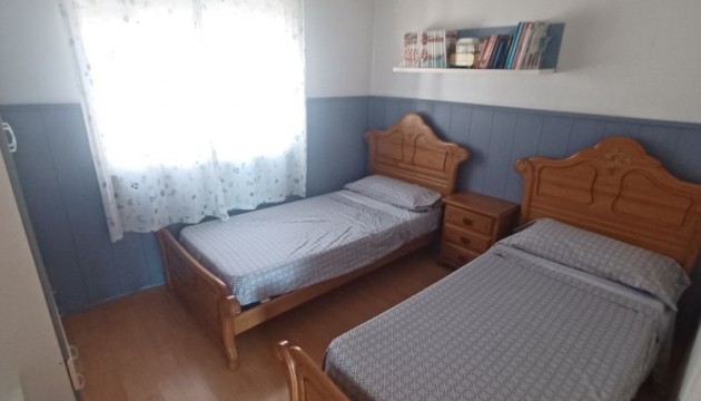 Перепродажа - отдельная вилла - Torrevieja