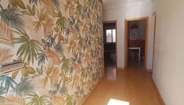 Перепродажа - отдельная вилла - Torrevieja