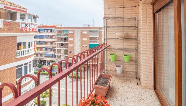 Resale - Apartment - Torrevieja - El Acequión - Los Náufragos