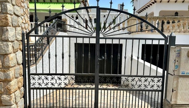 Resale - Detached Villa - Orihuela Costa - La Zenia