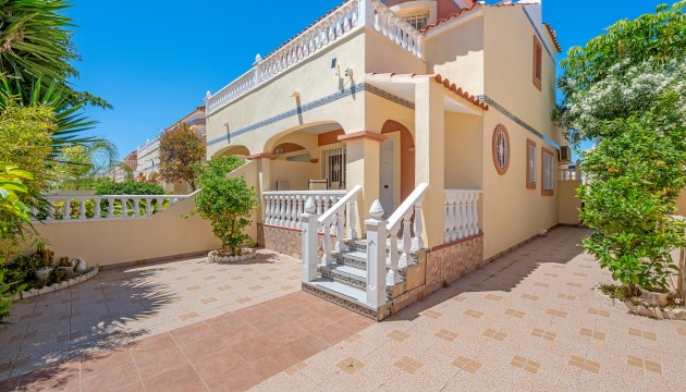Resale - Townhouse - Orihuela Costa - La Zenia