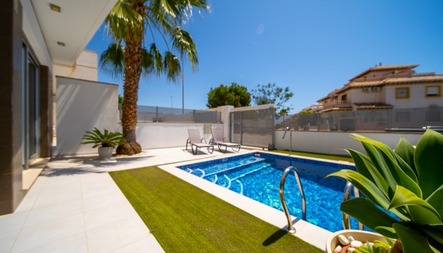 Herverkoop - Detached Villa - Orihuela Costa - Lomas de Cabo Roig