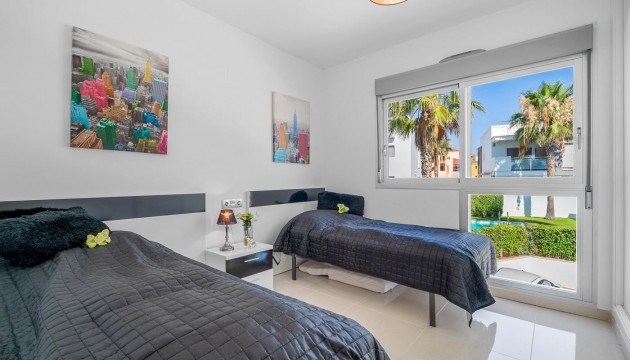 Resale - Bungalow - Orihuela Costa - Punta Prima