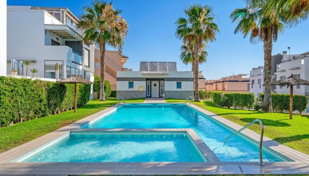 Resale - Bungalow - Orihuela Costa - Punta Prima