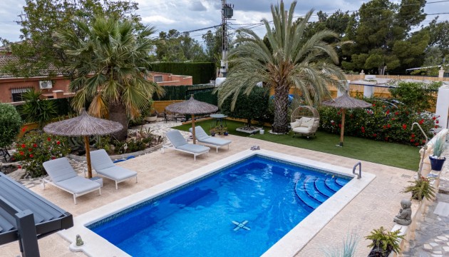 Herverkoop - Country House - Albatera