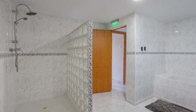 Herverkoop - Country House - Albatera