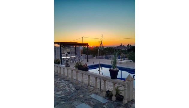 Herverkoop - Country House - Albatera