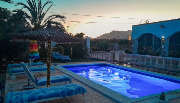 Herverkoop - Country House - Albatera