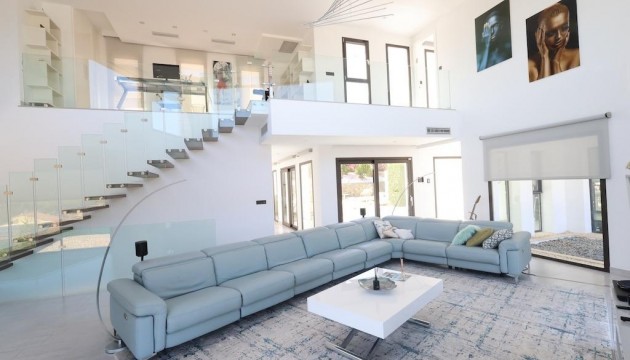 Перепродажа - отдельная вилла - Jávea