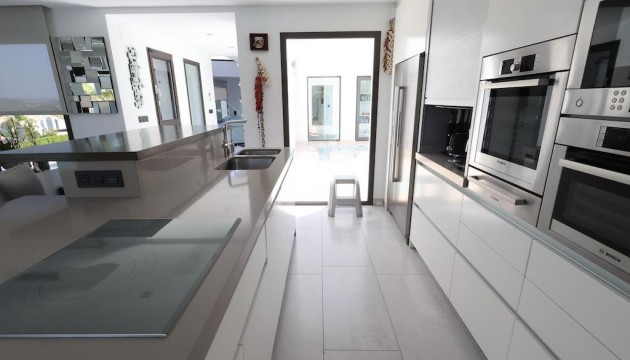 Перепродажа - отдельная вилла - Jávea