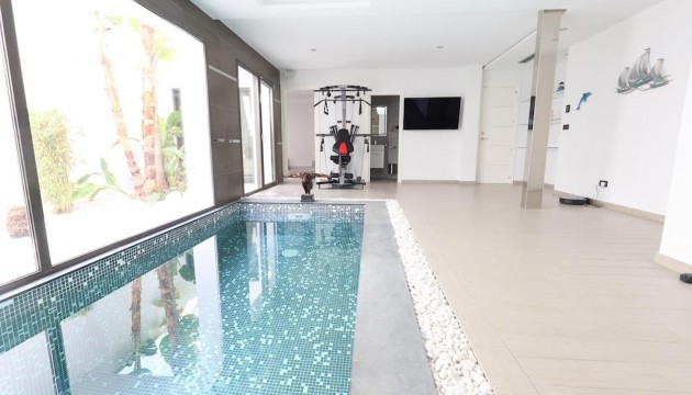 Перепродажа - отдельная вилла - Jávea