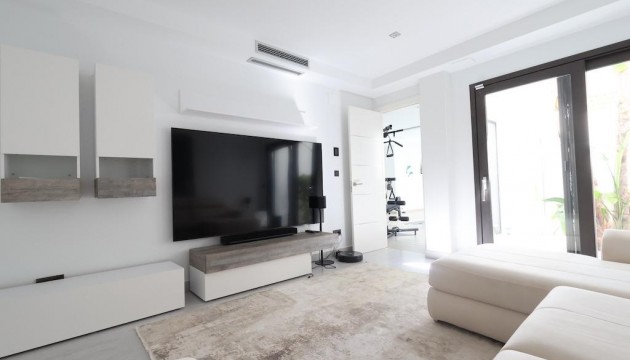 Перепродажа - отдельная вилла - Jávea