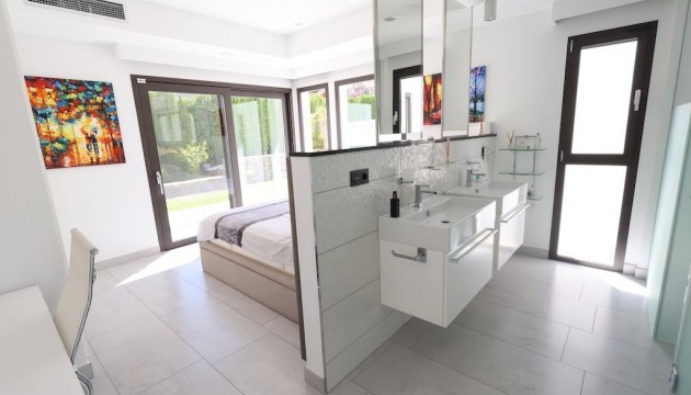 Перепродажа - отдельная вилла - Jávea