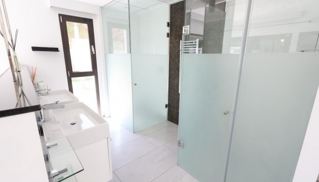 Перепродажа - отдельная вилла - Jávea