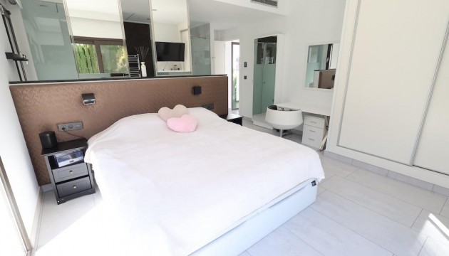 Перепродажа - отдельная вилла - Jávea