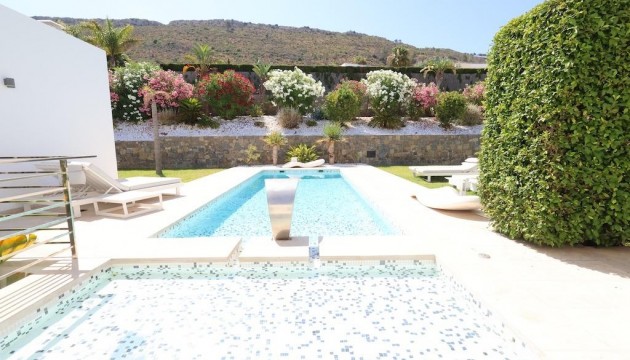 Перепродажа - отдельная вилла - Jávea