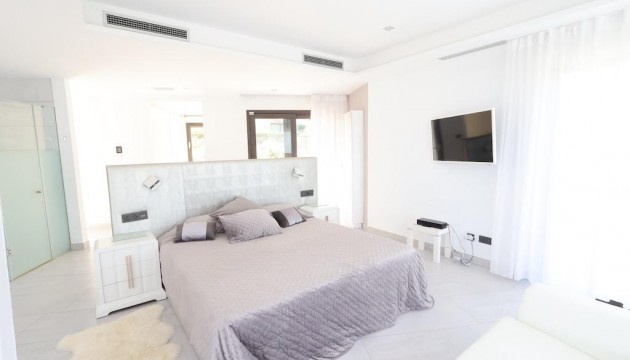 Перепродажа - отдельная вилла - Jávea