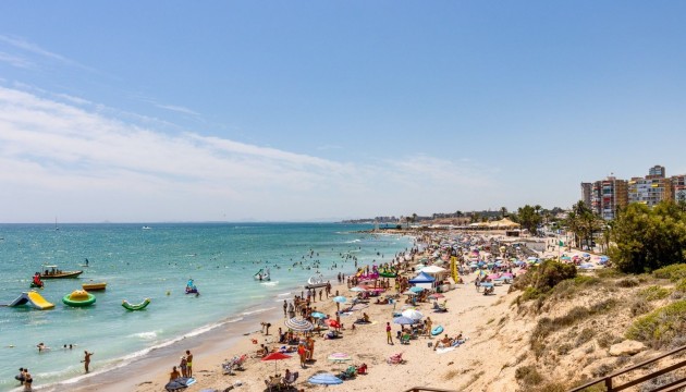 Resale - Apartment - Orihuela Costa - Campoamor