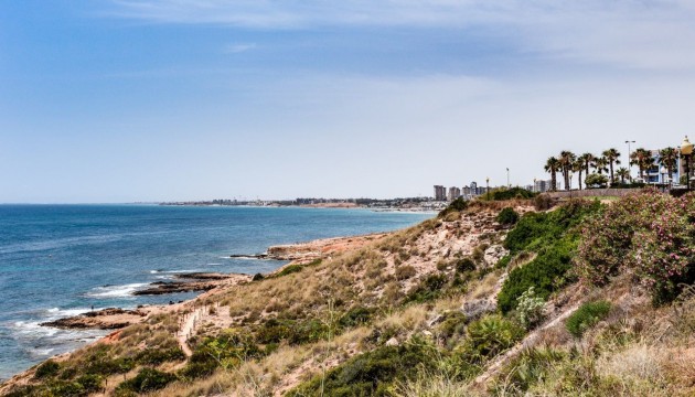 Resale - Apartment - Orihuela Costa - Campoamor