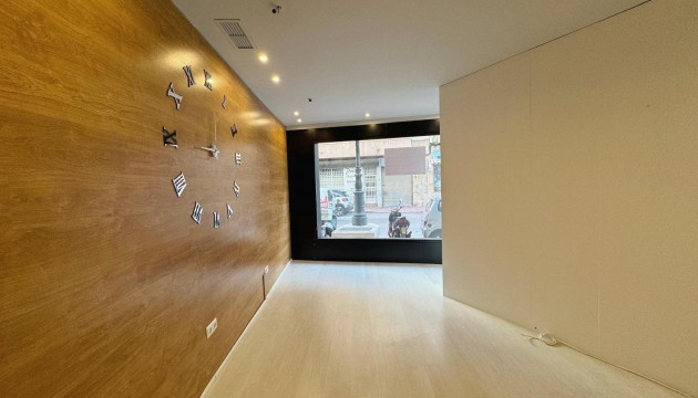 Videresalg - Kommersiell - Guardamar del Segura