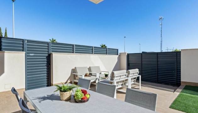 Reventa - Chalet Independiente - San Miguel de Salinas