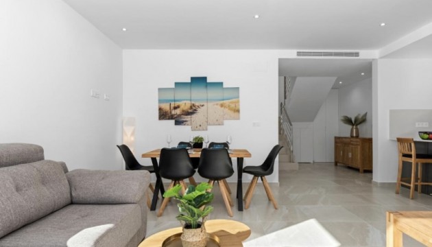 Reventa - Chalet Independiente - San Miguel de Salinas