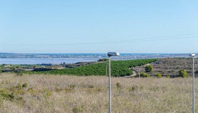 Reventa - Chalet Independiente - San Miguel de Salinas