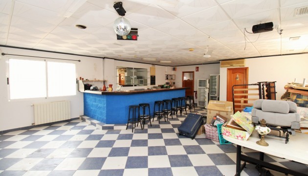 Resale - Commercial - Orihuela Costa - Villamartín