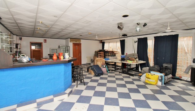 Resale - Commercial - Orihuela Costa - Villamartín