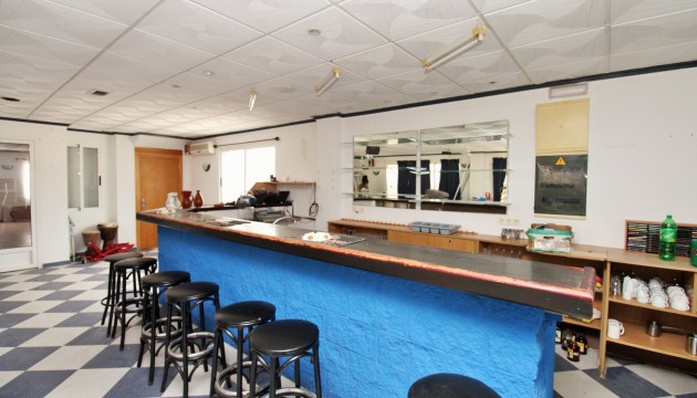 Resale - Commercial - Orihuela Costa - Villamartín