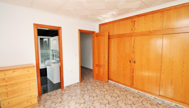 Resale - Commercial - Orihuela Costa - Villamartín