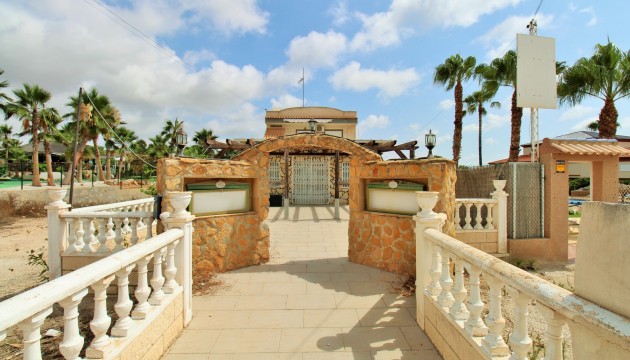 Resale - Commercial - Orihuela Costa - Villamartín