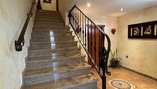 Reventa - Chalet Independiente - Redován