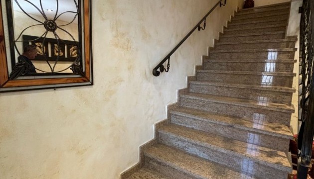 Reventa - Chalet Independiente - Redován