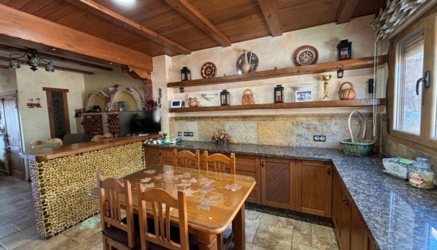 Reventa - Chalet Independiente - Redován