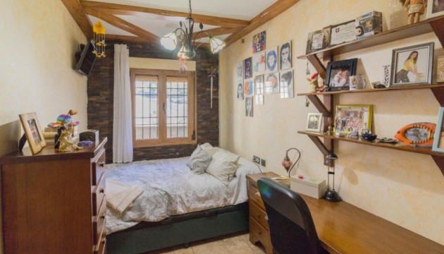 Reventa - Chalet Independiente - Redován