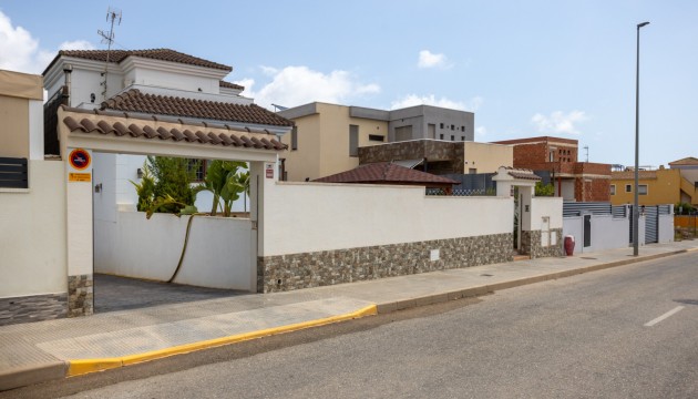 Videresalg - Semi Detached Villa - Los Montesinos