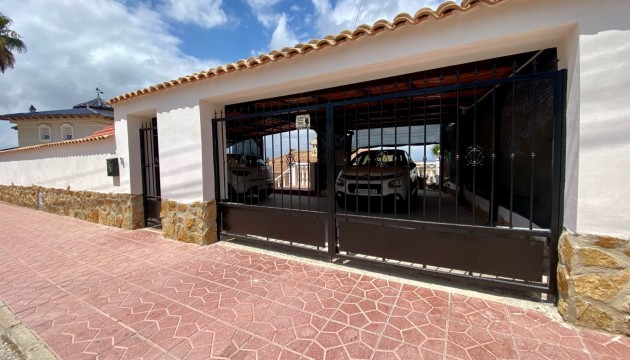 Reventa - Chalet Independiente - Algorfa