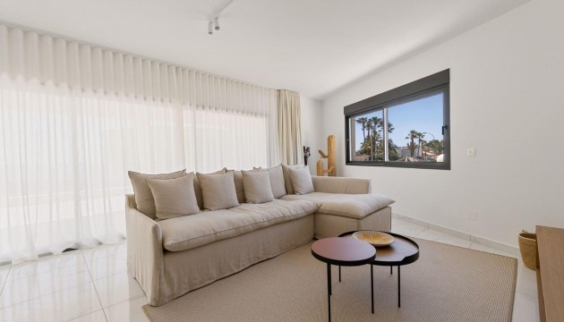 Resale - Detached Villa - Torrevieja - La Veleta