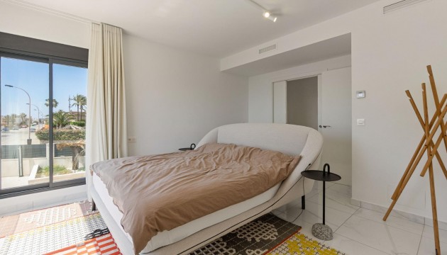 Resale - Detached Villa - Torrevieja - La Veleta