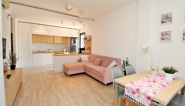 Resale - Detached Villa - Orihuela Costa - La Zenia