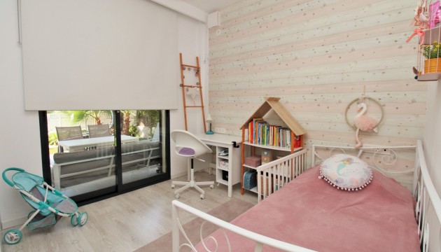 Resale - Detached Villa - Orihuela Costa - La Zenia