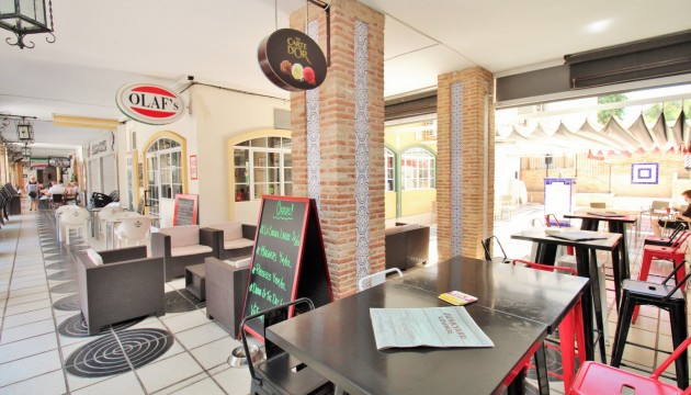 Resale - Commercial - Orihuela Costa - Villamartín