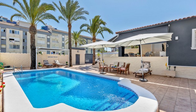 Resale - Detached Villa - Torrevieja - Punta Prima