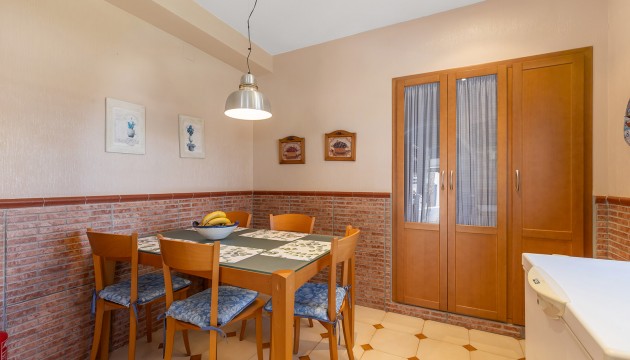 Resale - Detached Villa - Torrevieja - Punta Prima