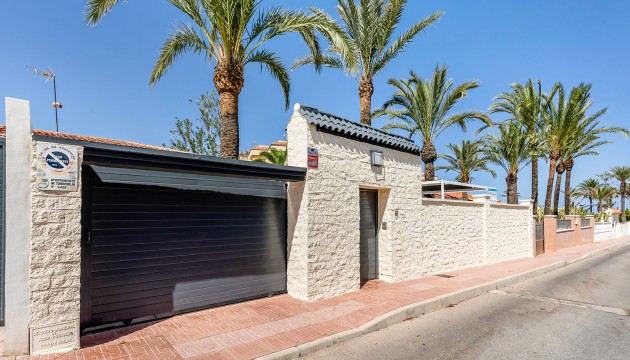 Resale - Detached Villa - Torrevieja - Punta Prima