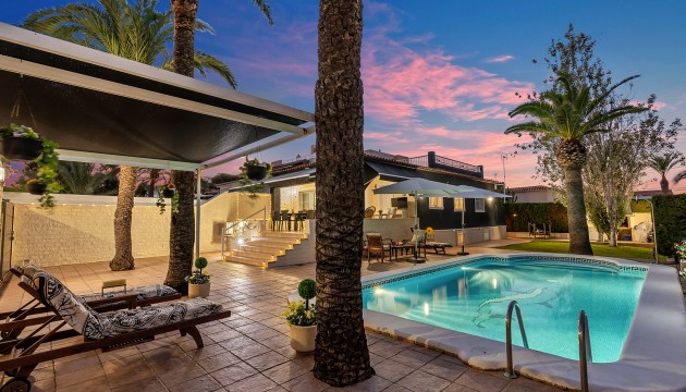 Resale - Detached Villa - Torrevieja - Punta Prima